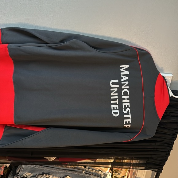 Too Big - Picture 2 of 4